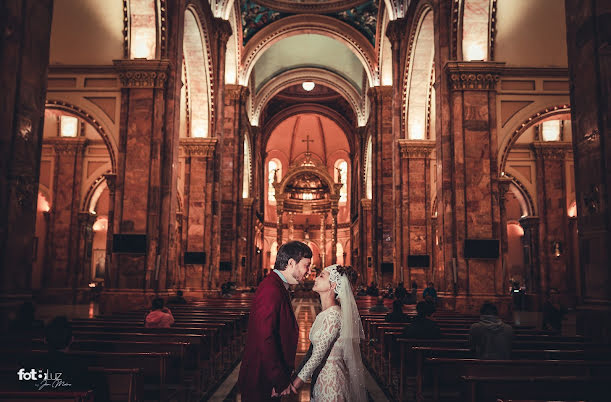 Wedding photographer Jhon Molina (fotoluzstudio). Photo of 11 April 2019