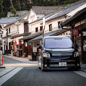 ヴォクシー ZRR70W