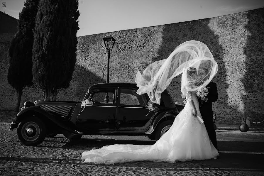 Fotografo di matrimoni Deme Gómez (demegomez). Foto del 12 gennaio 2017