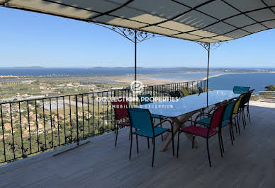 Villa with pool and terrace 3