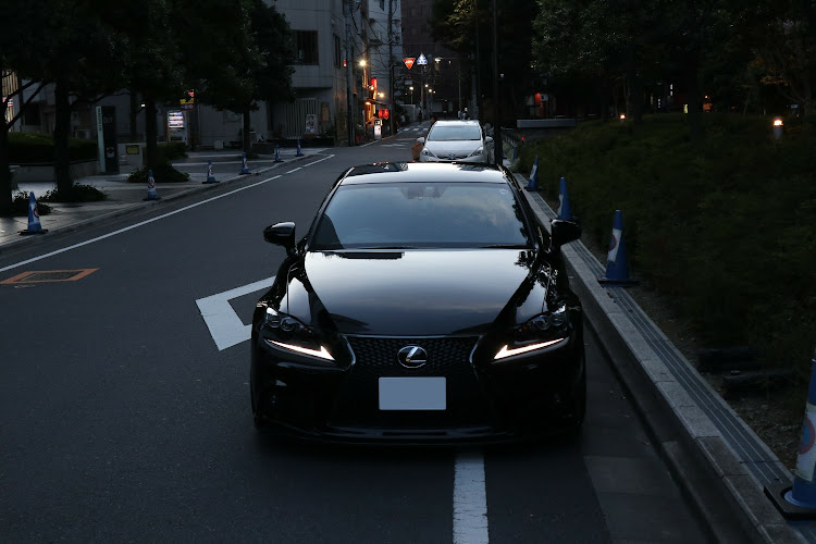 ISの地べた撮り・ホイール交換・マフラー交換・車高調整に関するカスタム事例の投稿画像7枚目