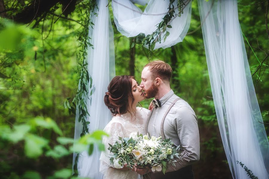 Wedding photographer Elena Duvanova (duvanova). Photo of 19 June 2018