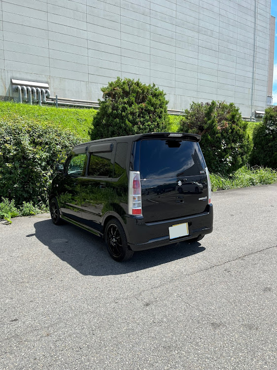 ワゴンRの今日から盆休み・洗車&ワックス掛け・遠目に見れば多少はキレイに見える？に関するカスタム事例の投稿画像3枚目