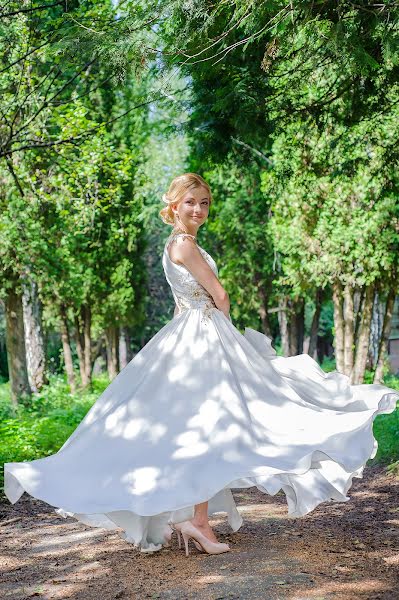 Wedding photographer Marina Garapko (colorlife). Photo of 26 July 2016