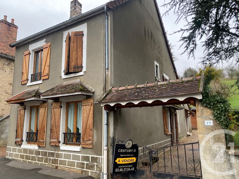 Vente maison 6 pièces 122.1 m² à Billy-sur-Oisy (58500), 79 000 €