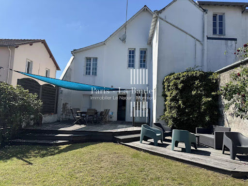House with garden and terrace 2