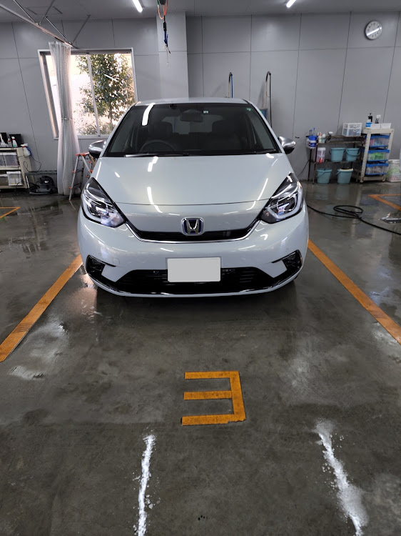 フィットのキーパーラボ新座店・キーパーラボ・自宅の駐車場に関するカスタム事例の投稿画像1枚目
