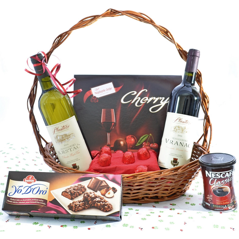 Cherry and vine - Red and white wine, chocolates, hazelnut biscuits and instant coffee. Pleasure for real hedonists!