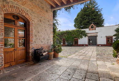 Corps de ferme avec jardin 3