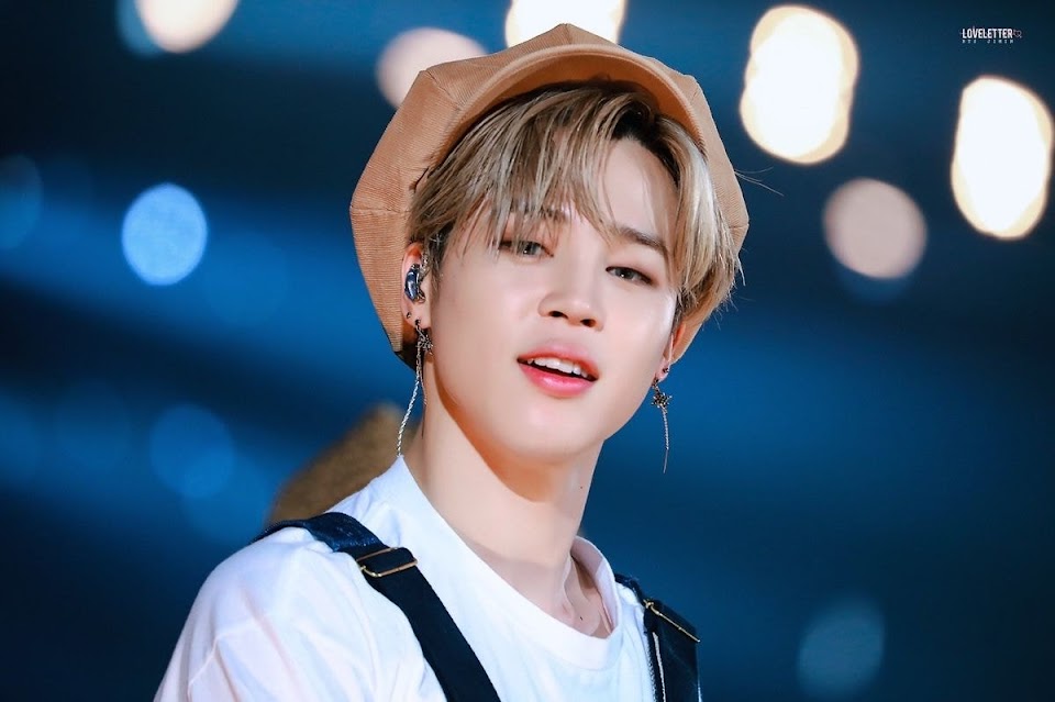 Jimin's Light Blue Hair Transformation: A Complete Guide - wide 7