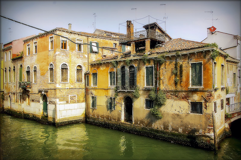 la casa sul confine della sera di defci