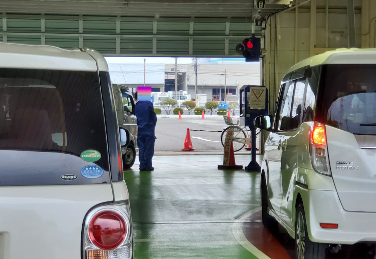 SA TOさんが投稿した東日本大震災・北海道・ユーザー車検・ヘッドライトの黄ばみ取りに関するカスタム事例の投稿画像4枚目
