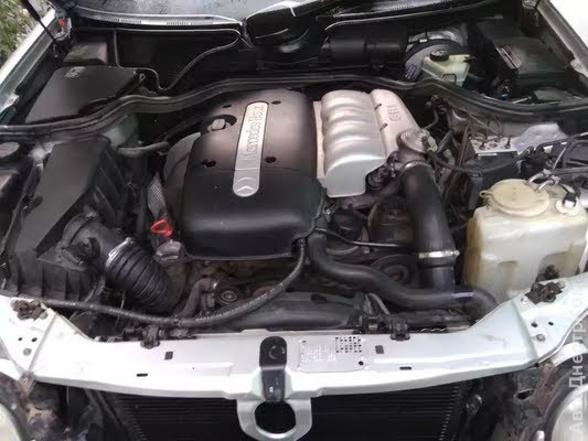 продам авто Mercedes 220  фото 5