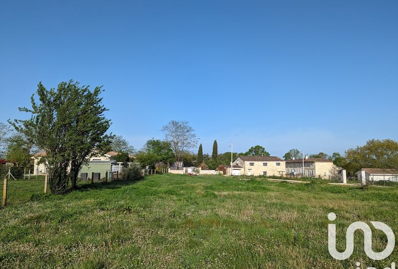  Vente Terrain à bâtir - 637m² à Saint-Seurin-sur-l'Isle (33660) 