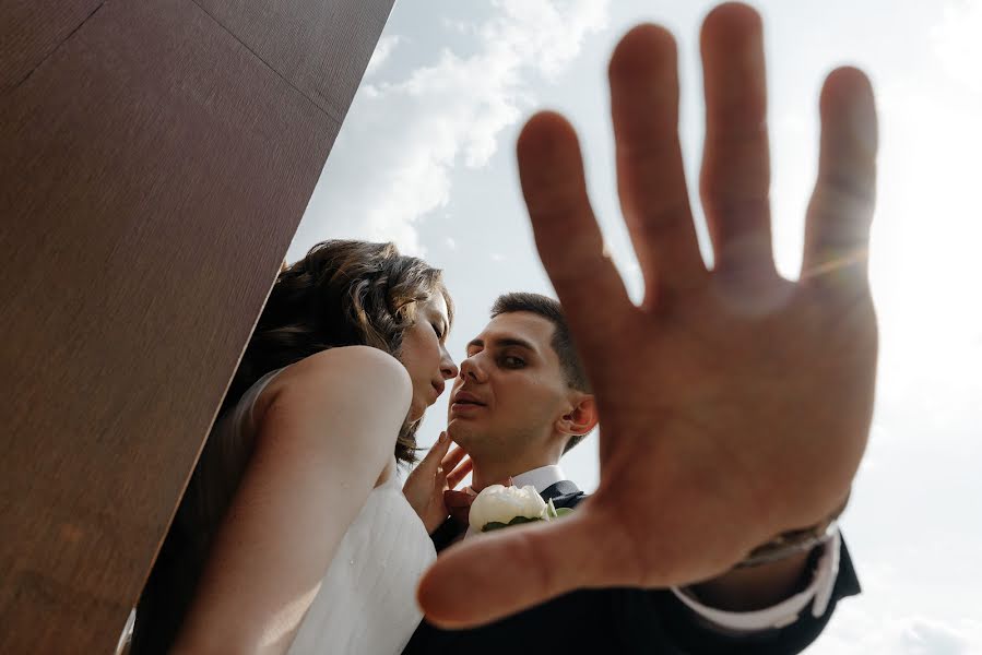 Fotógrafo de casamento Viktor Odincov (viktorodi). Foto de 18 de abril 2023