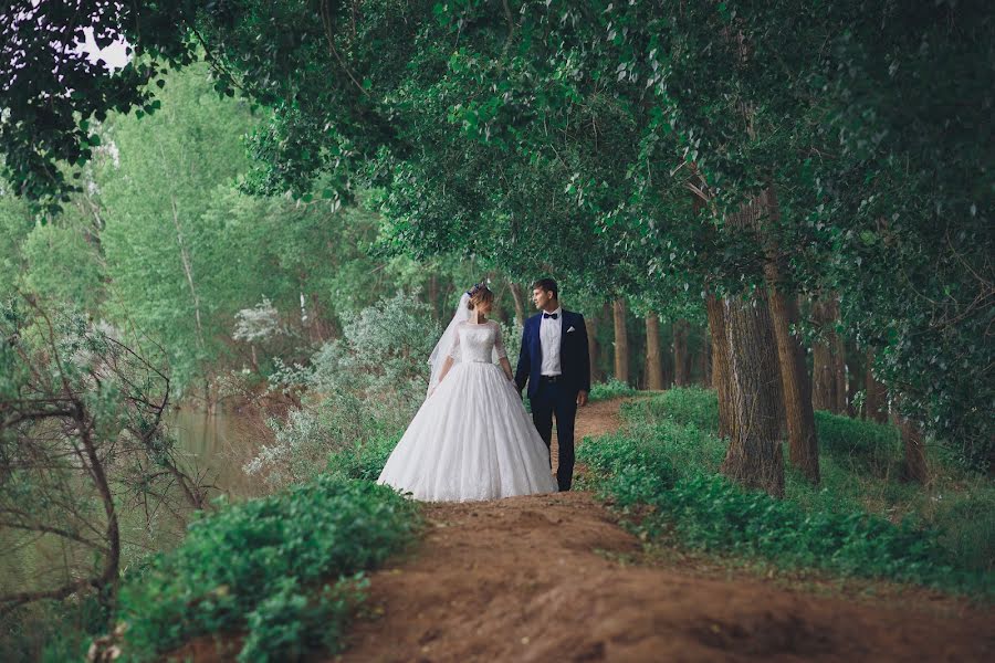 Fotografo di matrimoni Zhan Bulatov (janb). Foto del 21 luglio 2016