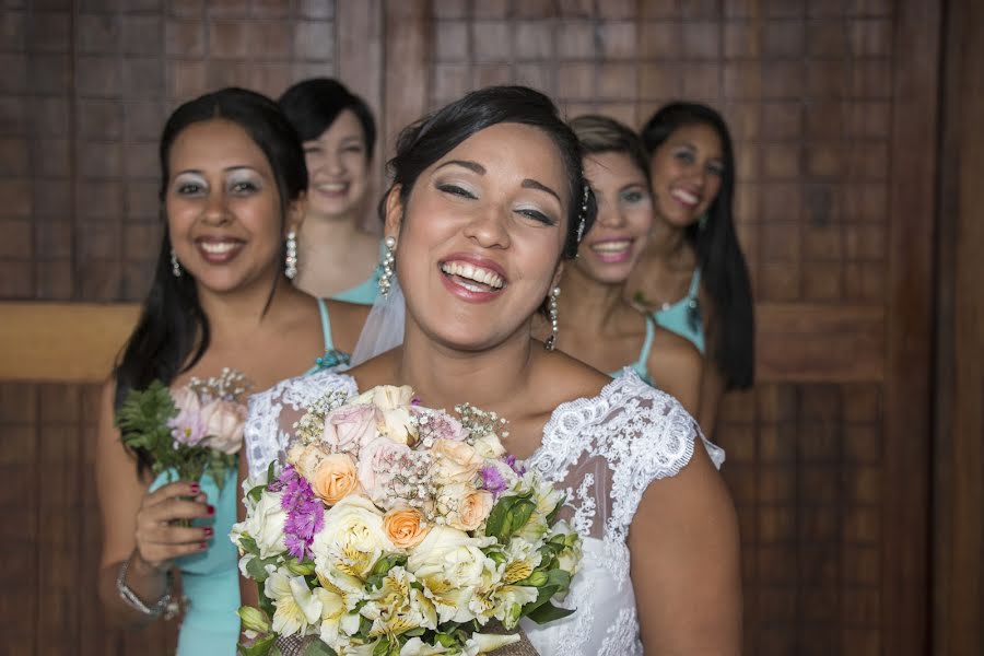 Fotógrafo de casamento Yilly Hurtado (imagen28). Foto de 8 de novembro 2017