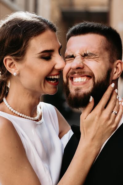 Fotografo di matrimoni Polina Razumovskaya (polinaitaly). Foto del 7 ottobre 2019