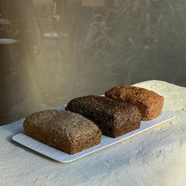 Gluten-Free Bread/Buns at Klear Labs