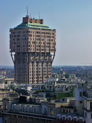 Milano - Torre Velasca di dan