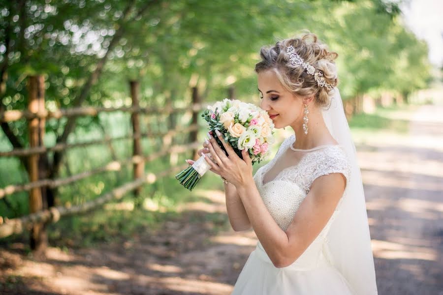 Fotógrafo de casamento Evgeniy Aleksandrovich (leafoto). Foto de 17 de janeiro 2019