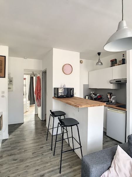 Location meublée appartement 2 pièces 29 m² à Lille (59000), 733 €