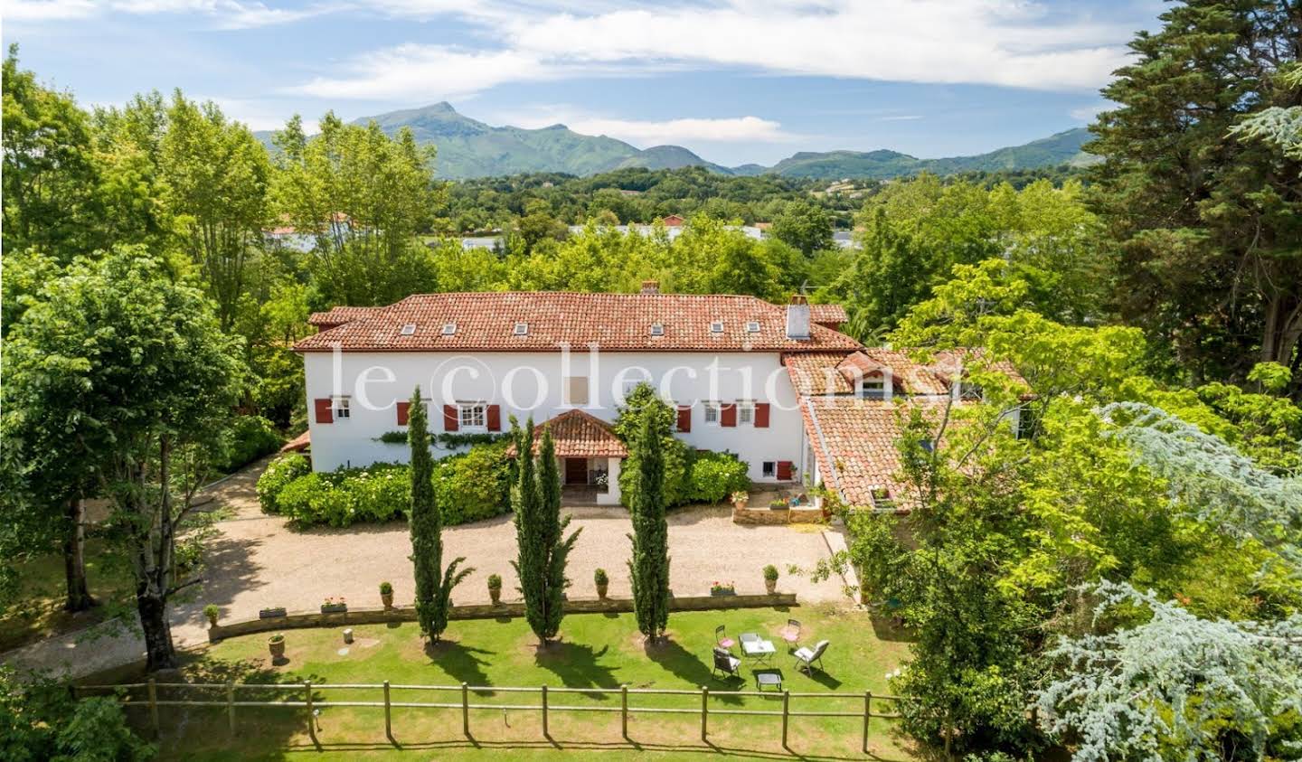 House with pool Urrugne