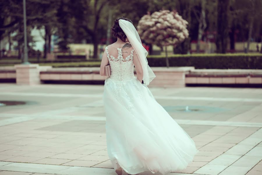 Bryllupsfotograf Dilyana Keremedchieva (bordikmedia). Foto fra marts 12