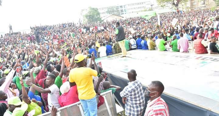 ANC leader Musalia Mudavadi addressing locals at Vihiga cultural grounds in Mbale town on Sunday, February 6, 2022.