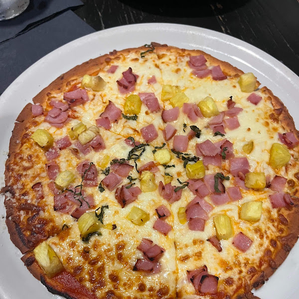 Spicy Hawaiian Pizza