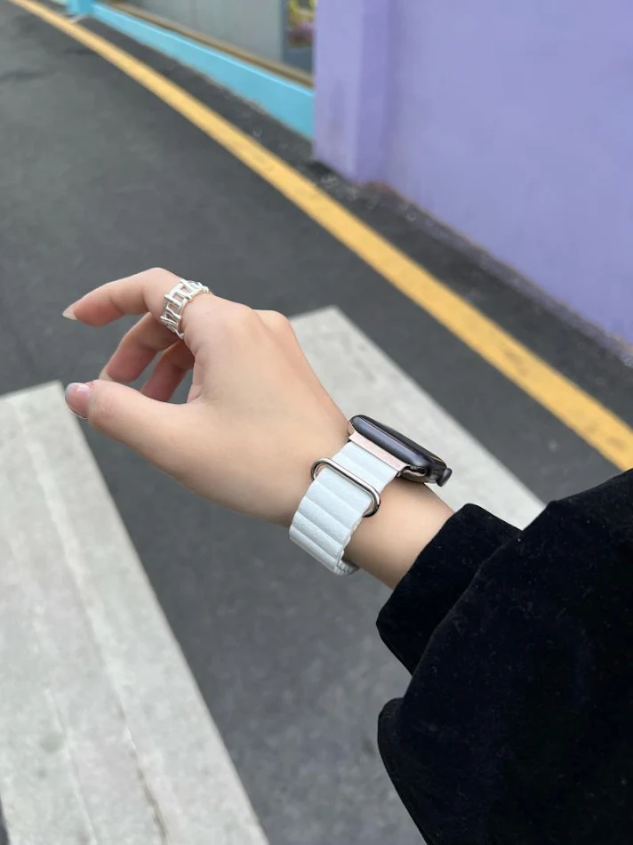 Lychee lederen achtergesp magnetische band, bescherm je telefoon stijlvol en functioneel, gemakkelijk in gebruik en veilig.