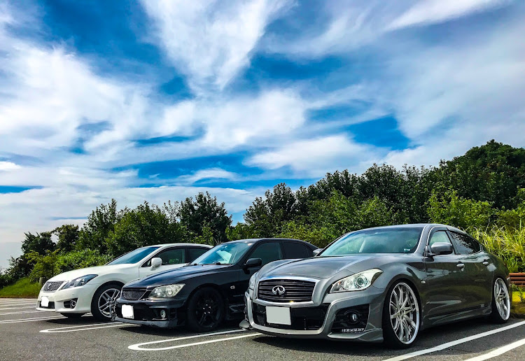 フーガのドライブ・コラボ・三ヶ根山スカイライン頂上・初スカイラインに関するカスタム事例の投稿画像1枚目