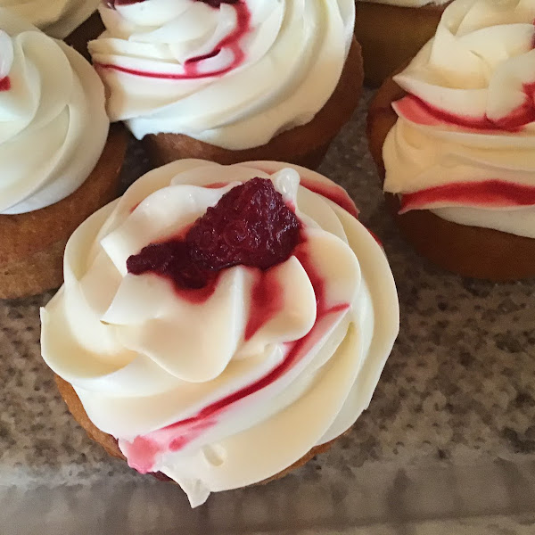 Gluten free lemon raspberry cupcakes