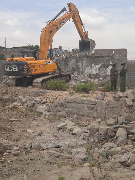 Bulldozers demolition houses in Njiru.