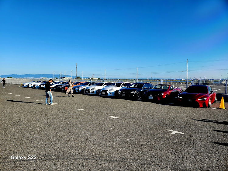 GS FのBLACK LIST・L.M.C・関西LEXUS会・C2F・LEXUSイベントに関するカスタム事例の投稿画像2枚目