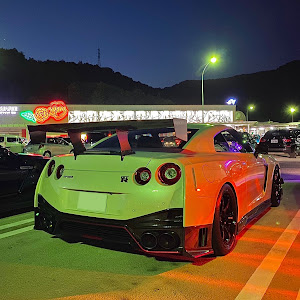 NISSAN GT-R R35