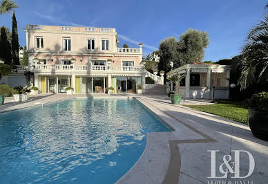 Villa with pool and terrace 4