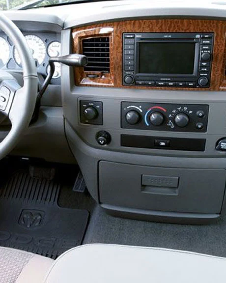 Dodge RAM 3 2006-2008 (nav)