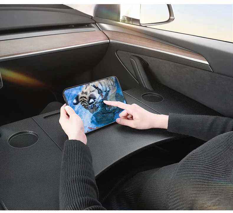 Title 4, Model 3 Y multifunctioneel opvouwbaar tafelbord...