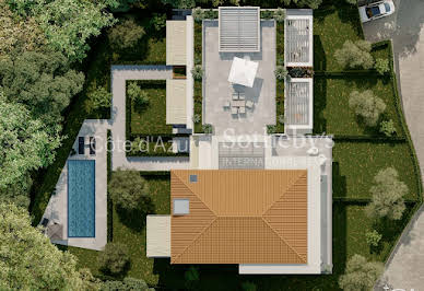 Villa with garden and terrace 4