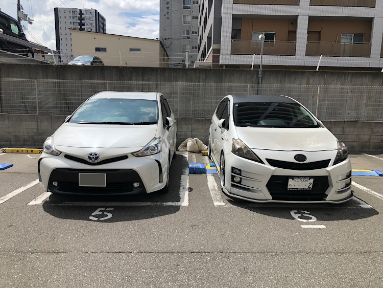 プリウスαの深夜徘徊おじ・低そうにも見えない低くない車・大阪界隈・やはり夜撮影は無理だったwww・GT-Rに関するカスタム事例の投稿画像11枚目