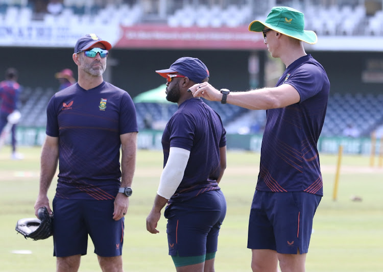 Rob Walter, left, with Temba Bavuma and Anrich Nortje. Picture: RICHARD HUGGARD/GALLO IMAGES