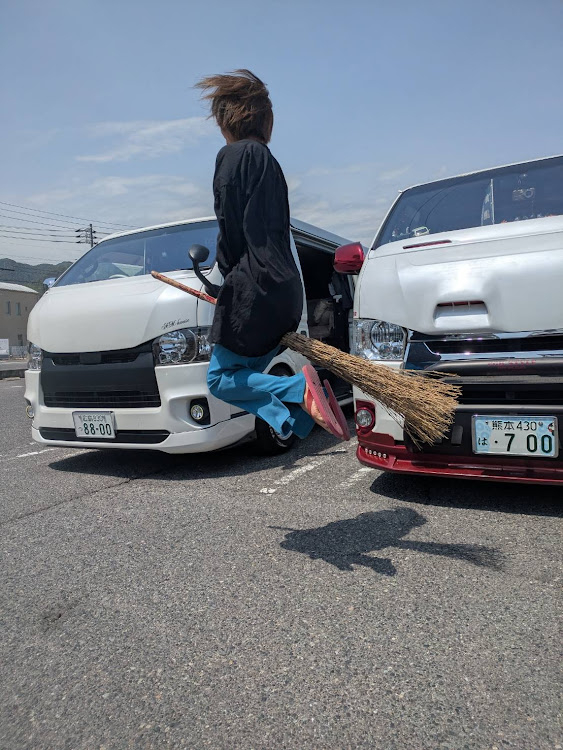 ハイエースバンの謝謝会女子部・ハイエース助手席女子・ゴールデンウィーク・あっちゃんとめぐちゃんに関するカスタム事例の投稿画像6枚目