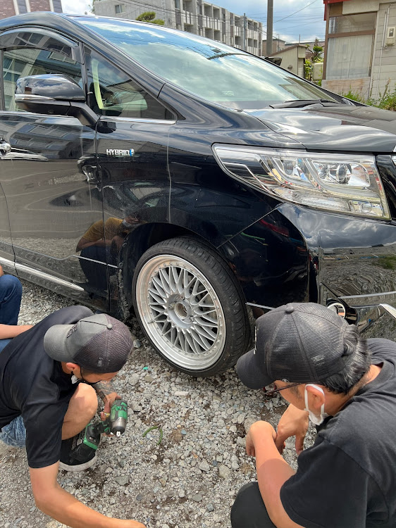 ヴェルファイアの空力部隊・エアサスはモテるらしい・札幌・車高短組合 AL.VELL軍団・ＤＩＹ作業に関するカスタム事例の投稿画像4枚目