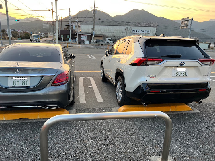 Cクラス セダンのC220d・丹波市・雪が少なくて助かるに関するカスタム事例の投稿画像1枚目