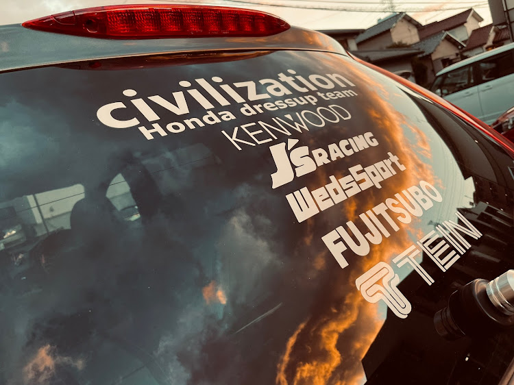 ストリームの夕日と愛車・FreeStyle・ストリームＲＳＺに関するカスタム事例の投稿画像2枚目