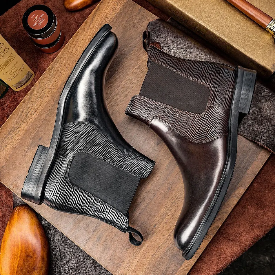 Koreaanse leren herenlaarzen met delicate uitstraling. Comfortabele en stijlvolle laarzen voor een elegante look. Perfect voor dagelijks gebruik en speciale gelegenheden.
