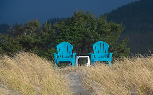 Two Wooden Chairs on the Grassland screenshot 1