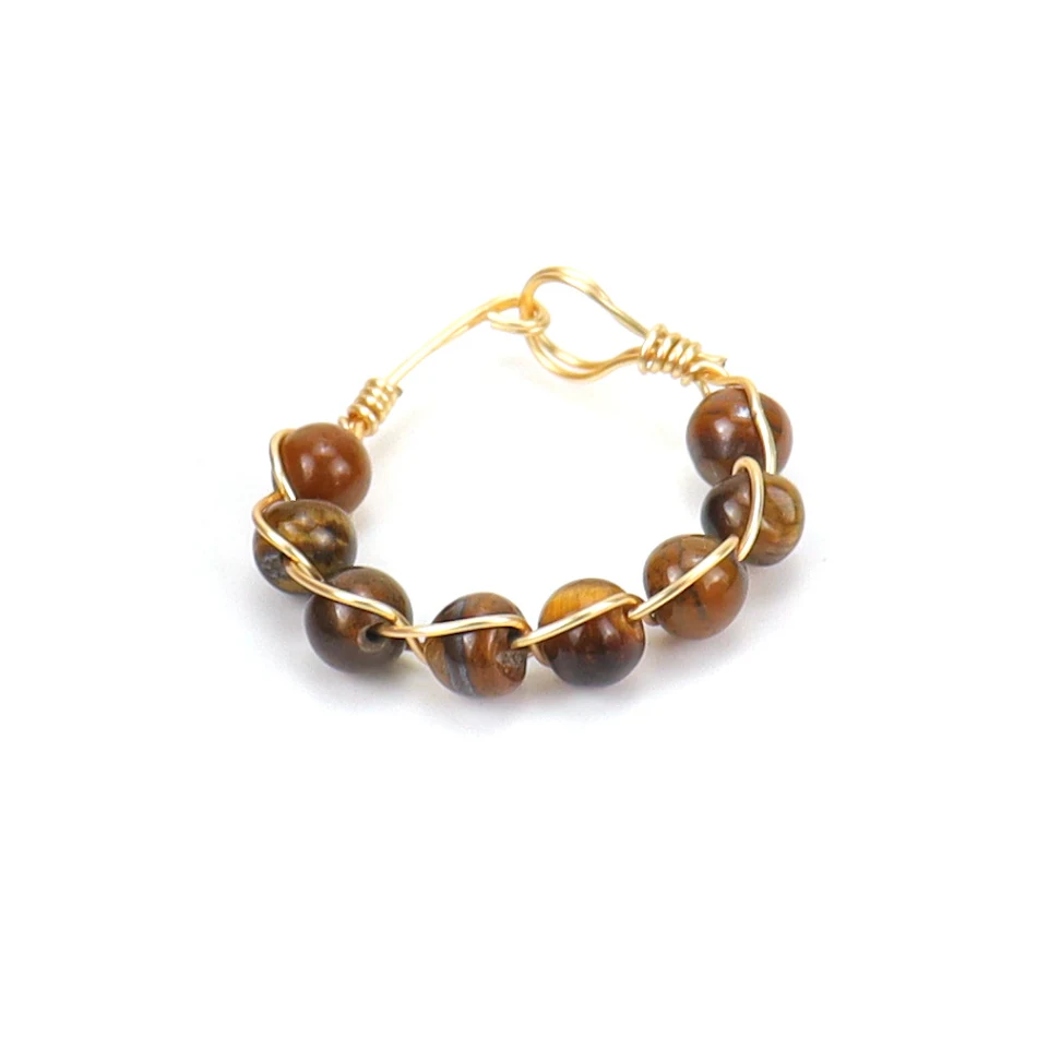 Handgemaakte gouden wikkel-agaat kralen kristallen ring voor dames, een uniek sieraad voor een vleugje natuurlijke elegantie.
