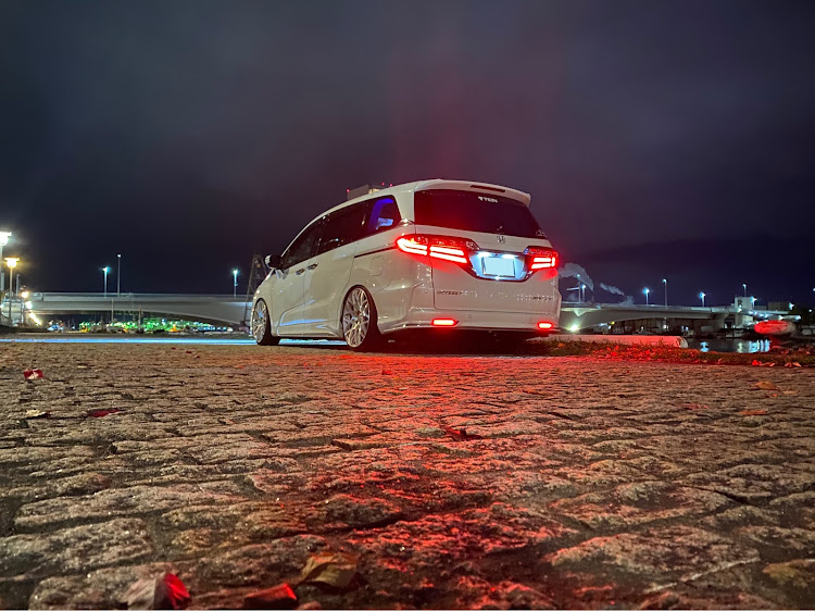 オデッセイのオデッセイ・RC1・めざせPickupcars・ナイト撮影・iPhoneクオリティに関するカスタム事例の投稿画像7枚目